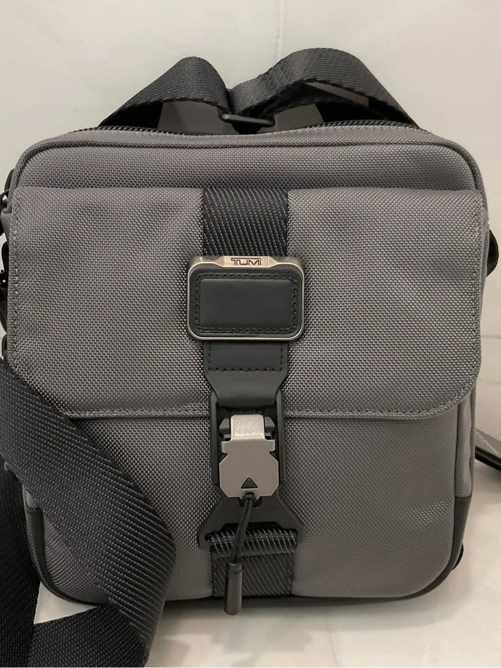 NEW Tumi ALPHA BRAVO JUNIOR 9.5” Ballistic Nylon Sling Crossbody Bag - CHARCOAL